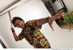 Garson AFRICAN THROWING POSE 